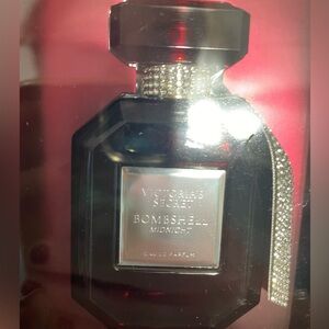 NIB Victoria’s Secret Bombshell Midnight 1.7oz
